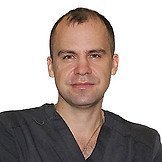 Врач Ледник Максим Леонидович