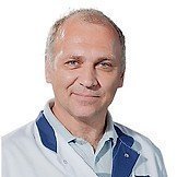 Врач Петров Дмитрий Викторович