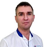 Врач Шавела Роман Александрович